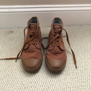 BANGS SIZE 8 Sahara Sand High Top Shoes